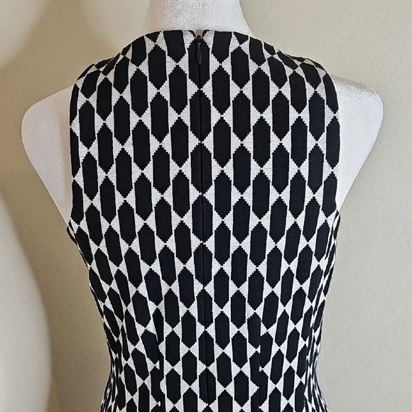 Ann Taylor Black & White Geometric Sleeveless Stretch Midi Dress Sz 6 - Picture 6 of 11